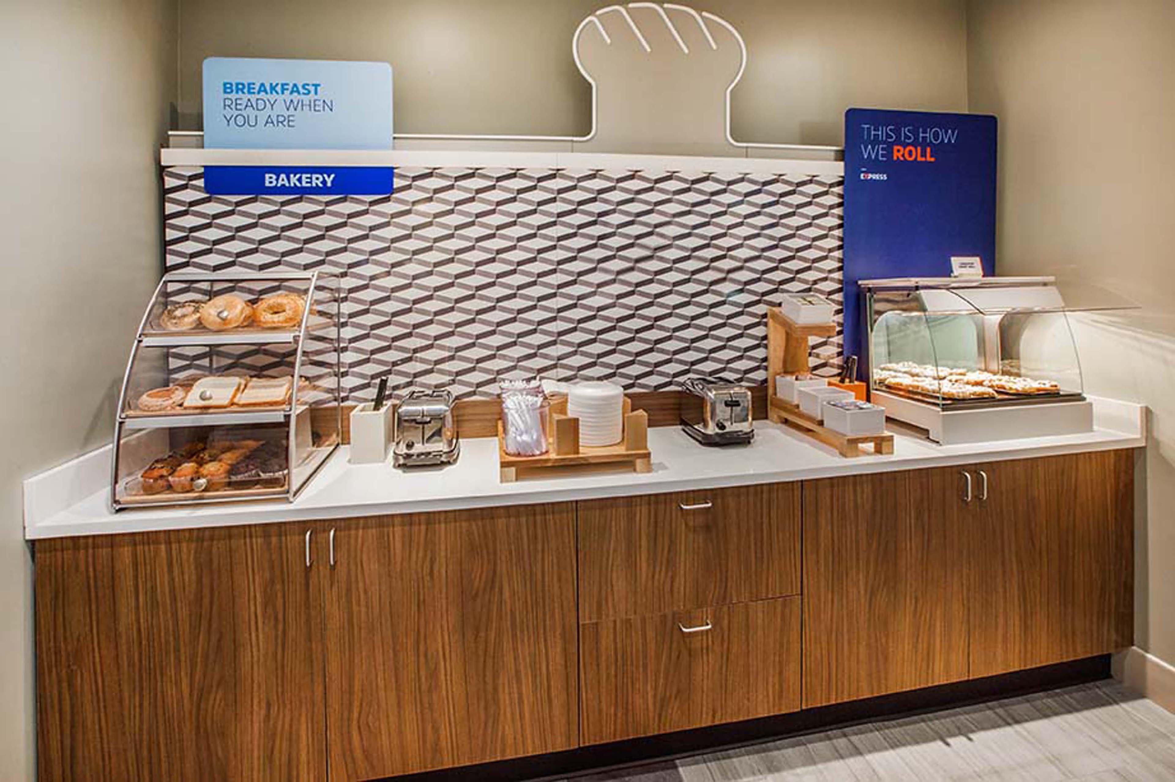 Holiday Inn Express & Suites Cheektowaga North East By Ihg 외부 사진